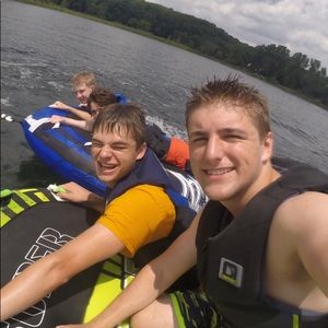 Meet your Posher, Christian